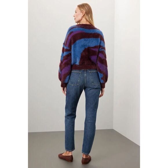 Louna Printed Fuzzy Sweater 💚 - Picture 2 of 9